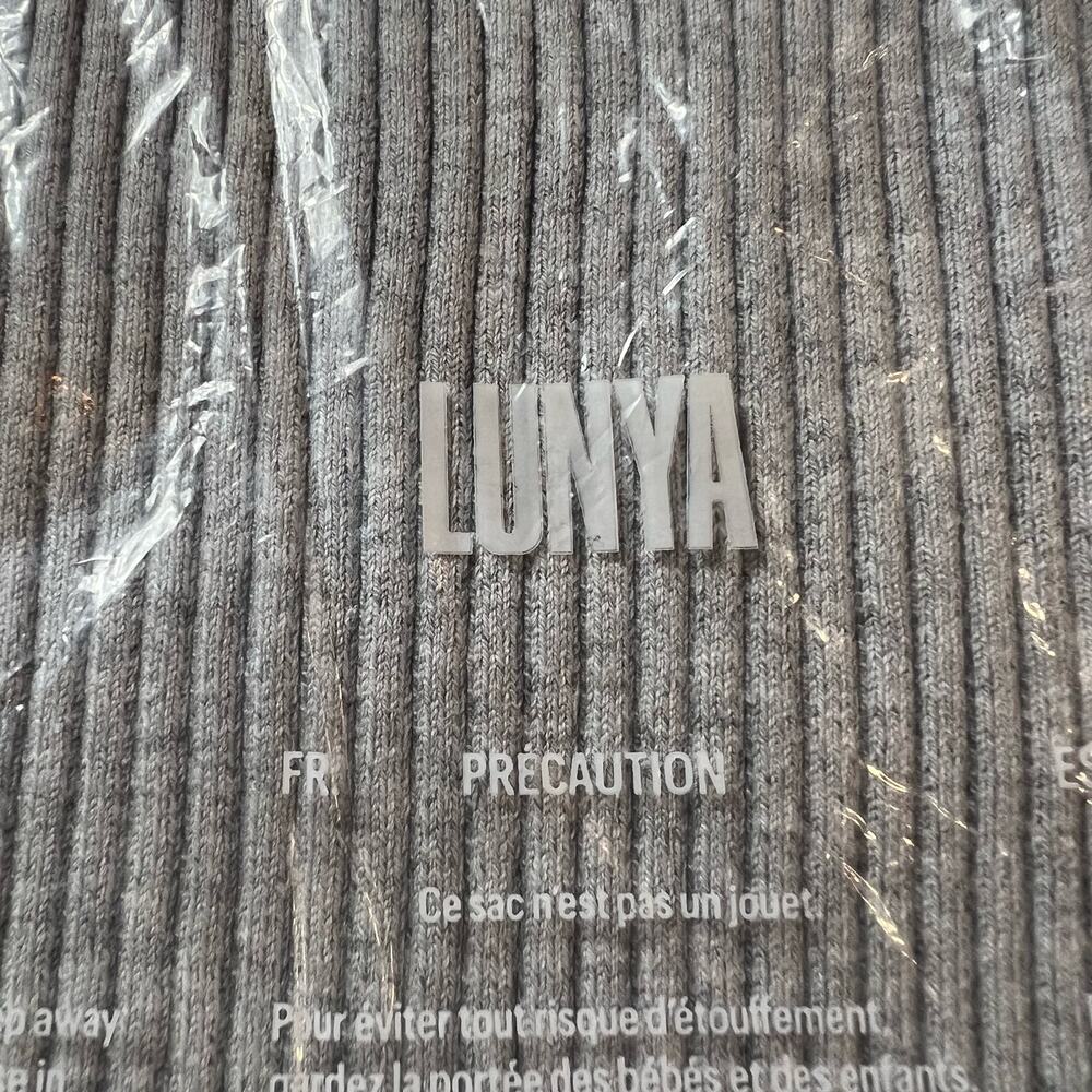 LUNYA Cozy Cotton Silk Ribbed Bike Short Medium Grey Heather Pocket Medium NEW - Picture 10 of 12